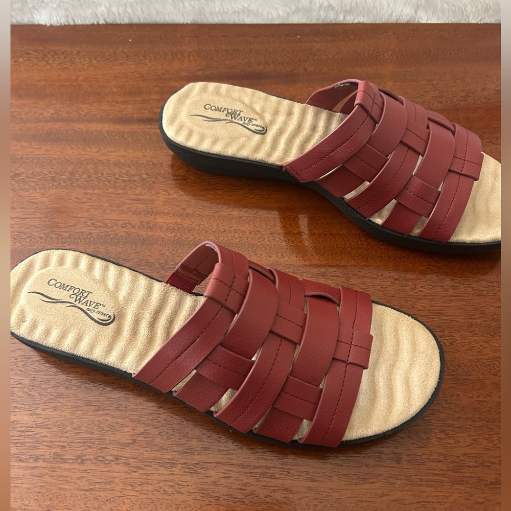 Easy Street Women's Red Woven Sandals - Picture 6 of 7